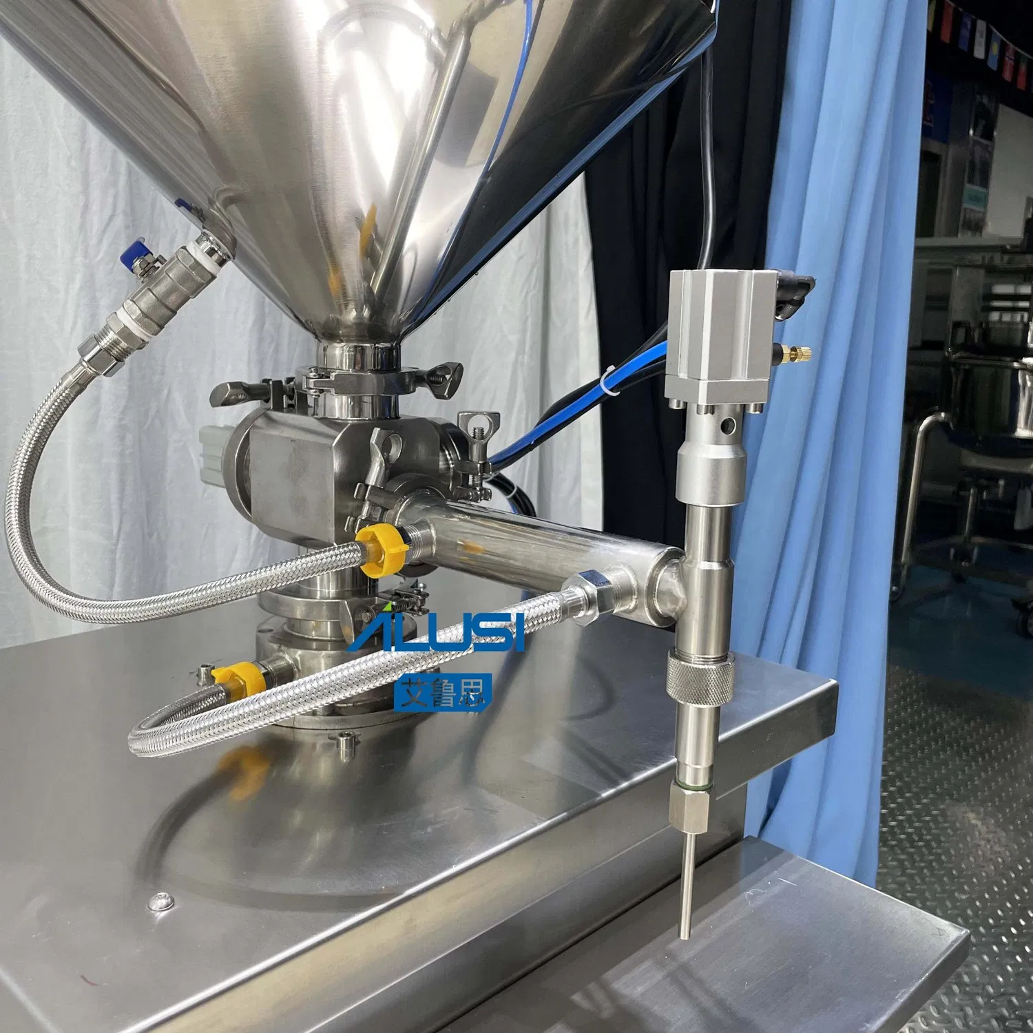 Semi Automatic Single Head Jelly Oil Paste Hot Filling Machine with Heating Tank and Mixing System